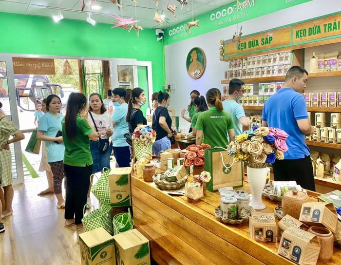 Khám phá Cocofarm Store và các loại kẹo dừa thơm ngon 2