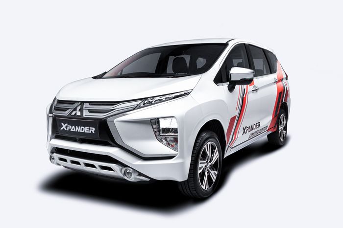 Mitsubishi Xpander tái chiếm ngôi vương trong phân khúc MPV, vượt trội so với Suzuki XL7. Mitsubishi Xpander phiên bản đặc biệt ra mắt tại Việt Nam, có giá 630 triệu đồng.