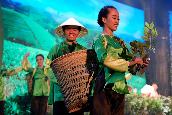 Tham gia Lễ hội Trà (Hương Trà & Sắc Tơ) Bảo Lộc 5 là cơ hội để bạn tận hưởng những khoảnh khắc đáng nhớ.