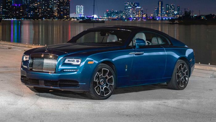 Khám phá Miami cùng siêu phẩm Rolls-Royce Wraith Black Badge.