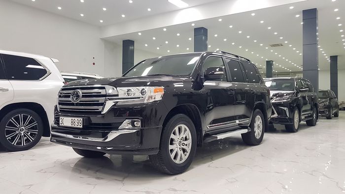 Toyota Land Cruiser 5.7 nhập Mỹ đã qua sử dụng đang được bán lại với giá hơn 7 tỷ đồng toyota-7.jpeg