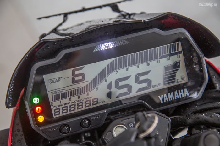 Chọn Yamaha FZ-150i hay Honda CB150R StreetFire 2019 dưới 85 triệu? yamaha-fz-150i-2017-4.jpg