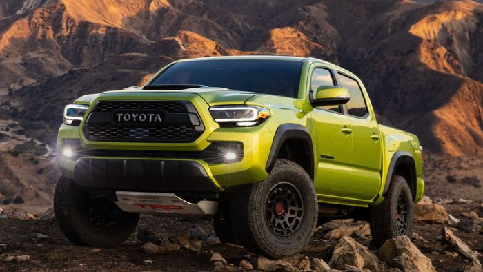 Toyota chuẩn bị cắt giảm 40% sản lượng, Land Cruiser 2022 bị ảnh hưởng lớn. 2022-toyota-tacoma-trd-pro.jpg