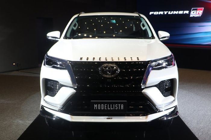 Toyota Fortuner 2021 được trang bị bộ phụ kiện Modellista cực kỳ ấn tượng.