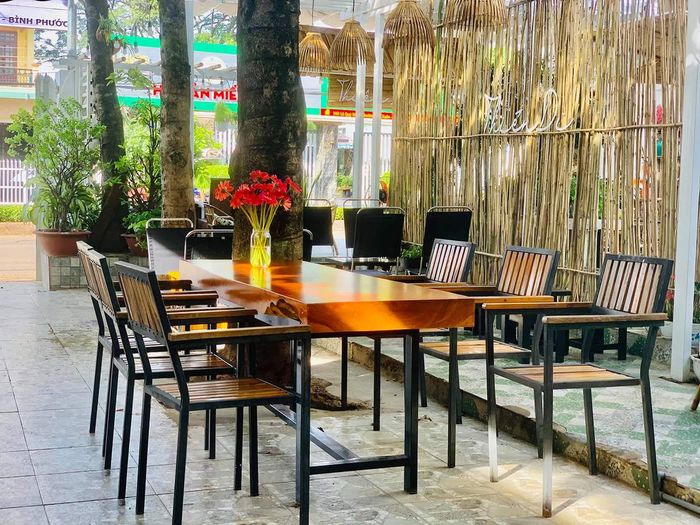 Quán cafe Thiên Di nhỏ xinh nằm giữa trung tâm thành phố Đồng Xoài