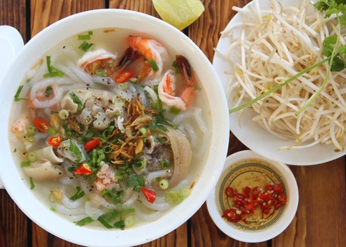 Khám phá danh sách các quán bánh canh ngon ở Đồng Xoài, với hương vị đặc trưng không thể cưỡng lại