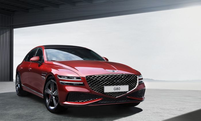 Genesis G80 2022 giữ nguyên giá từ 48.000 USD, thêm phiên bản Sport mới với hình ảnh genesis-g80-1.jpg