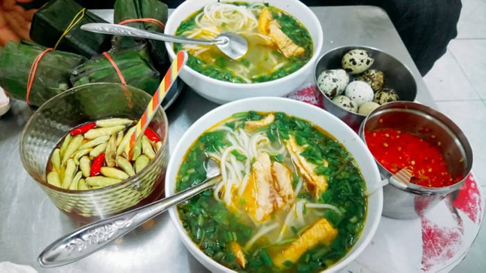 Tận hưởng Bánh canh cá lóc Đồng Xoài với hương vị quyến rũ khó quên 3