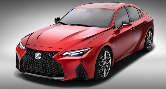 Lexus IS 500 F Sport Performance 2022 có giá khởi điểm 56.500 USD với hình ảnh của mẫu xe mới.