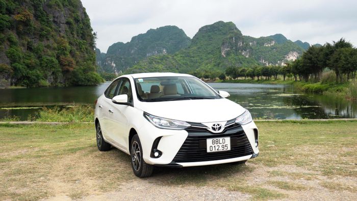 So sánh giá lăn bánh của Nissan Almera 2021 với Toyota Vios 2021 và Honda City 2021 Những ưu điểm nổi bật giúp Toyota Vios thu hút khách hàng tại Việt Nam toyota-vios-2021-018.jpg