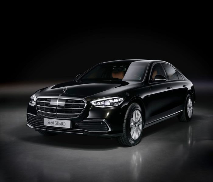 Mercedes-Benz S 680 Guard 4MATIC 2022 chống đạn và chịu đạn, có giá từ 540.000 USD mercedes-s680-guard-2.jpg