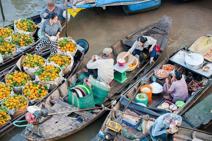 Chợ nổi Cà Mau, nét đặc biệt của vùng đất miền Tây sông nước