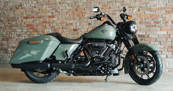 Harley-Davidson Road King Special 2021 có giá từ 965 triệu đồng Harley-Davidson Road King Special 2021 (2).jpg