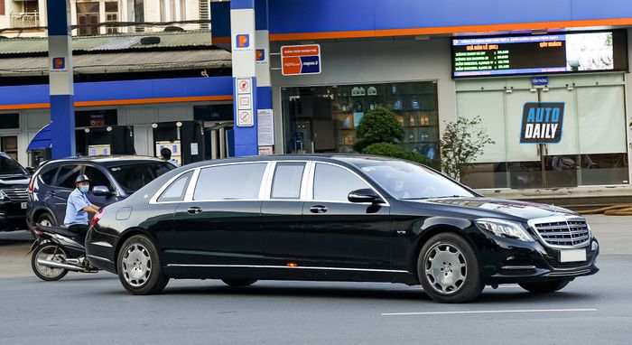 Chuỗi ảnh đường phố của Mytour (P4): Siêu phẩm Maybach S600 Pullman adt-0934-copy.jpg