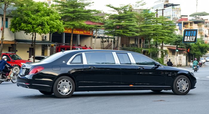 Chuỗi ảnh đường phố của Mytour (P4): Siêu phẩm Maybach S600 Pullman adt-0947-copy.jpg