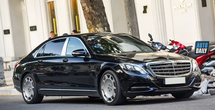 Chuỗi ảnh đường phố của Mytour (P4): Siêu phẩm Maybach S600 Pullman adt-0806-copy.jpg