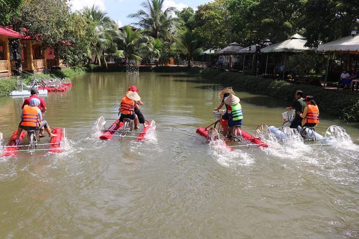 Thả mình trong không gian xanh mát tại Vườn sinh thái Bảo gia Trang Viên 3.