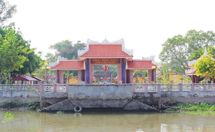 Khám phá bí ẩn về kiến trúc và lịch sử của Đình Bình Thủy 4