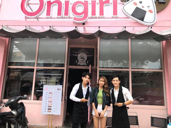 Muốn thưởng thức màu hồng? Ghé ngay Hihi Onigiri, Coffee Milktea cùng Mytour.vn thôi nào!