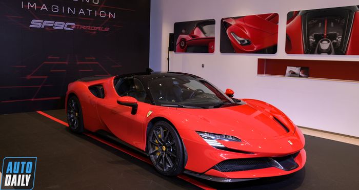 Ferrari Việt Nam chính thức giới thiệu “siêu phẩm” Roma và SF90 Stradale