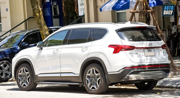 Hyundai Santa Fe 2021 xuất hiện trên đường phố, sẵn sàng khám phá adt-9229-copy.jpg