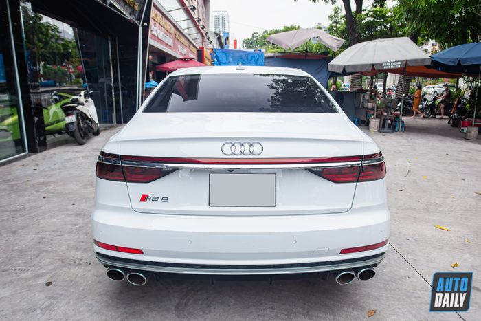 Bất ngờ! Audi S8 2020 giảm giá mạnh, vẫn chưa có người mua