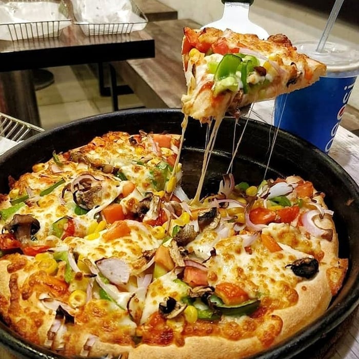 Quán Pizza Candle Cần Thơ chia sẻ bí quyết thu hút khách hàng