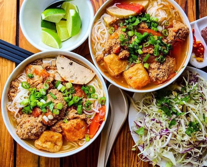 Top quán bún riêu ngon Cần Thơ bạn không thể bỏ qua 5