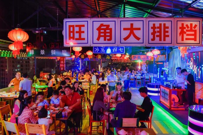 Quán Lan Kwai Fong CT (khu Lan Quế Phường) và không gian rực rỡ của Hồng Kông (phần 3)