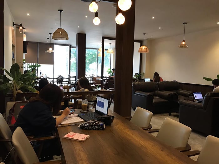 Khám phá quán Côti Cafe Cần Thơ: Ngồi học bài mệt mỏi cũng không thấy chán lên tới 4