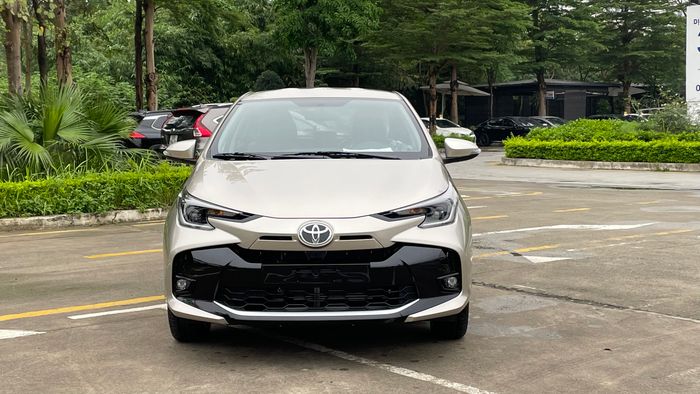 Cận cảnh phiên bản số sàn Toyota Vios 2023 tại đại lý toyota-vios-2023-mt-06.jpg