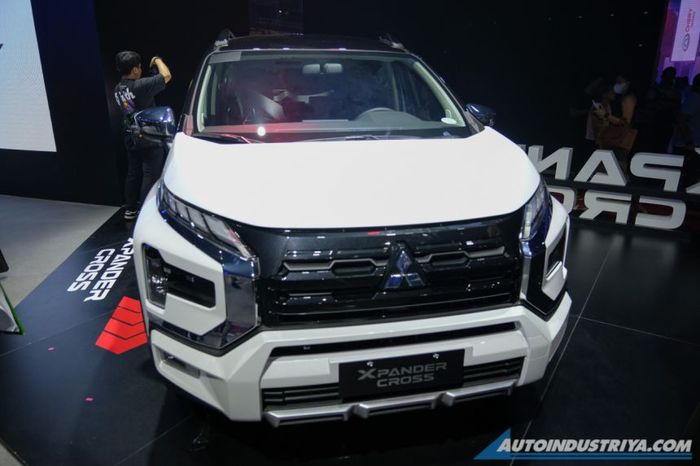 Mitsubishi Xpander Cross phiên bản đặc biệt chính thức ra mắt, có giá từ 585 triệu đồng xpander-cross-2023-3.jpg