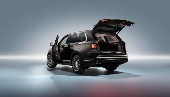 SUV siêu sang Nga Aurus Komendant ra mắt, giá đắt gấp đôi Rolls-Royce Cullinan 2023-aurus-komendant-1.jpg