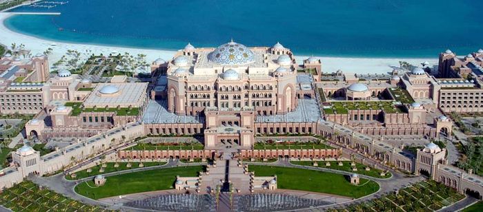 Emirates Palace - khách sạn dát vàng, 7 sao xa hoa nhất Abu Dhabi lần thứ ba