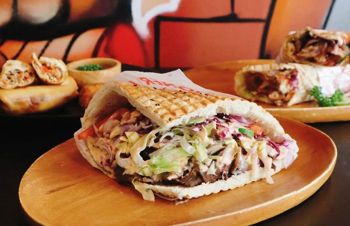 Bánh mì Doner Kebab truyền thống từ Thổ Nhĩ Kỳ 2