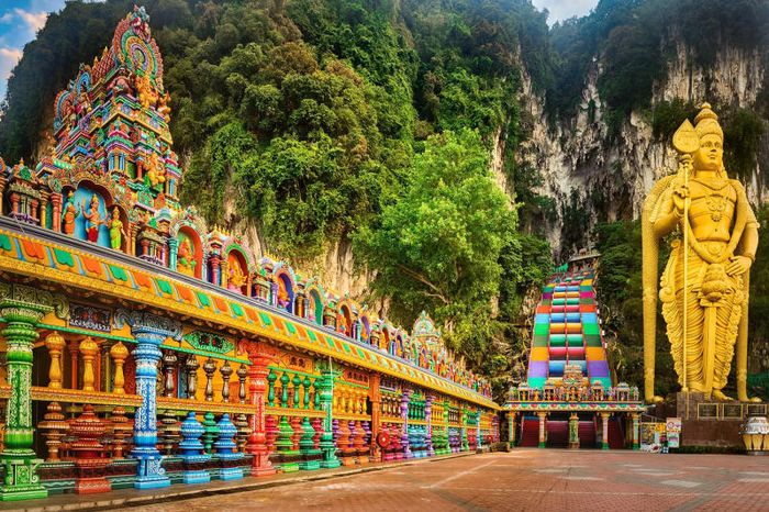 Khám phá hành trình kỳ bí tại hang động Batu ở Malaysia 4