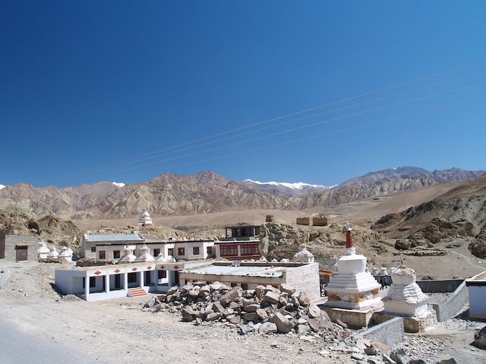 Khám phá Leh Ladakh, vùng đất Phật giáo độc đáo giữa dãy núi trùng điệp.