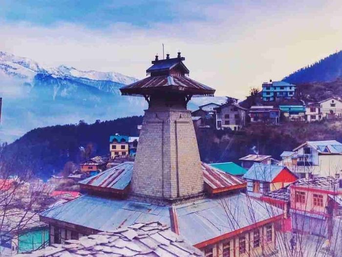 Manali, một miền đất cổ kính, ẩn mình giữa những dãy núi trắng xóa