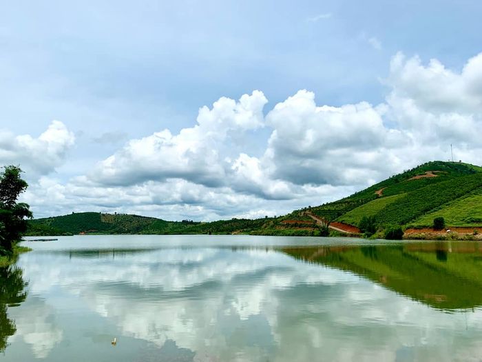 Nghỉ chân tại Đập Daklong Thượng Bảo Lộc để tận hưởng những phút giây thư giãn