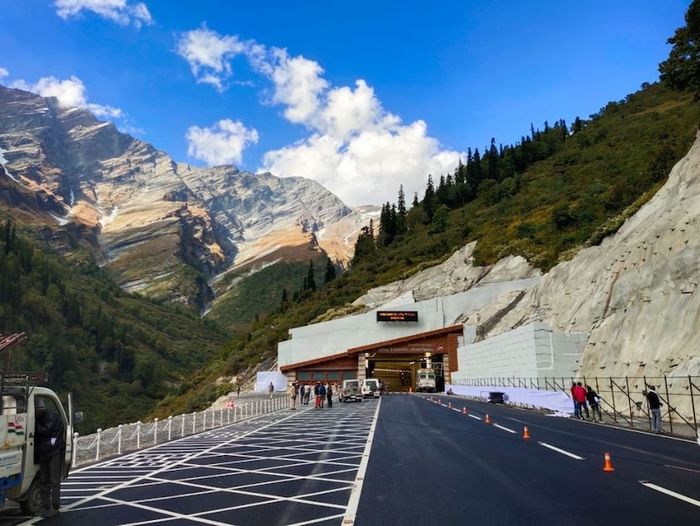 Manali, một vùng đất huyền thoại được che phủ bởi tuyết trắng.