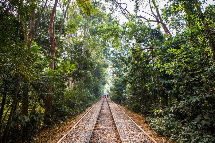 Lịch sử của Bangladesh đánh dấu bằng nhiều di tích văn hóa quý báu.