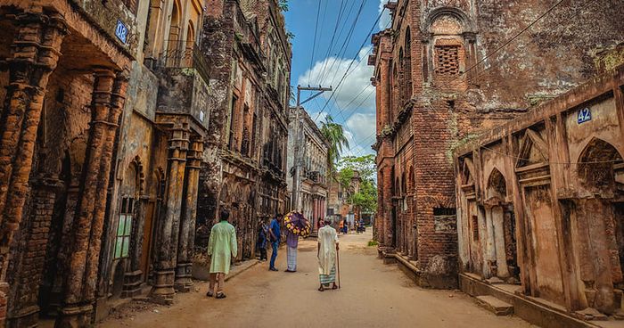 Theo dòng lịch sử, Bangladesh đã để lại dấu ấn sâu đậm trong văn hóa và lịch sử của nó.