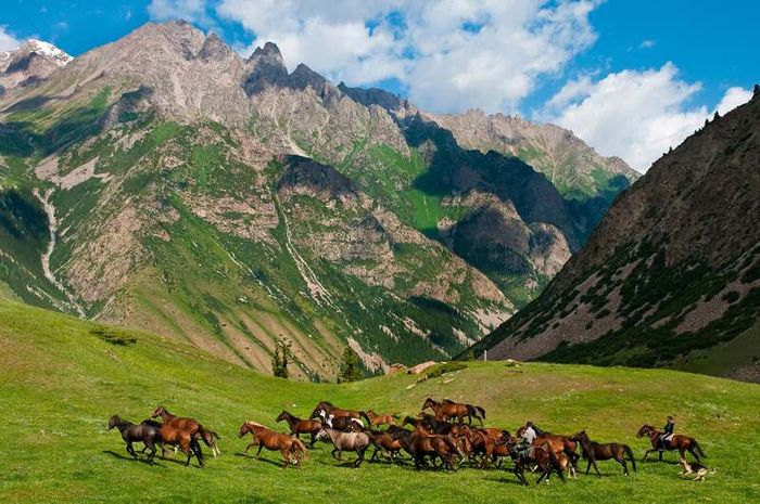 Khám phá Kyrgyzstan, miền đất hoang sơ ở Trung Á (Phần 3)