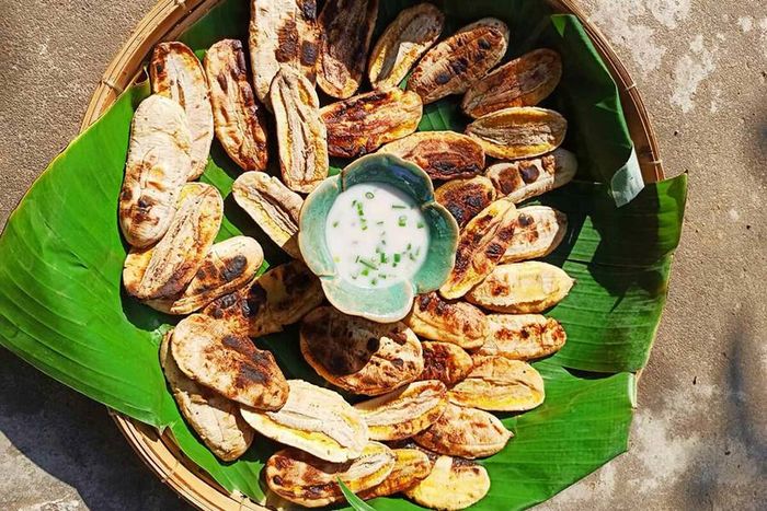 Thưởng thức chuối đập Bến Tre, hương vị ngọt ngào từ xứ sở dừa.