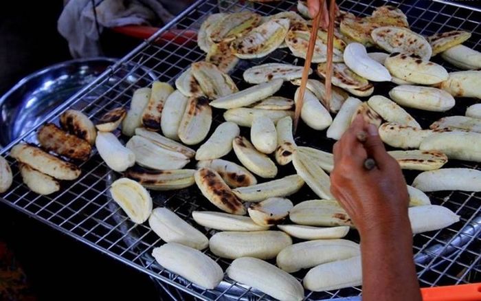 Thưởng thức chuối đập Bến Tre, hương vị dễ thương của xứ sở dừa.