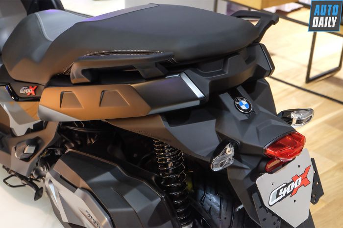 So sánh BMW Motorrad C400X và C400GT: Chênh lệch giá 30 triệu đồng (Hình ảnh: bmw-motorrad-c400x-25.jpg)