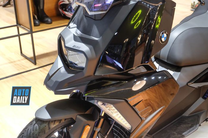 So sánh BMW Motorrad C400X và C400GT: Chênh lệch giá 30 triệu đồng (Hình ảnh: bmw-motorrad-c400x-22.jpg)