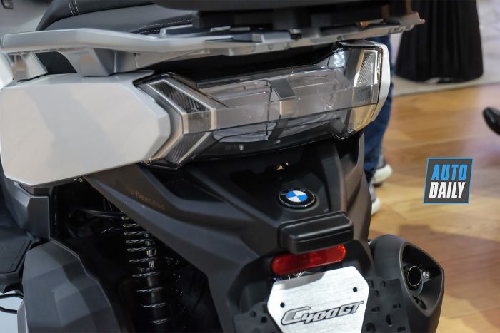 So sánh BMW Motorrad C400X và C400GT: Chênh lệch giá 30 triệu đồng (Hình ảnh: bmw-motorrad-c400gt-12.jpg)