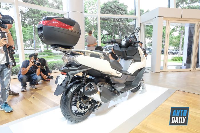 So sánh BMW Motorrad C400X và C400GT: Chênh lệch giá 30 triệu đồng (Hình ảnh: bmw-motorrad-c400gt-29.jpg)