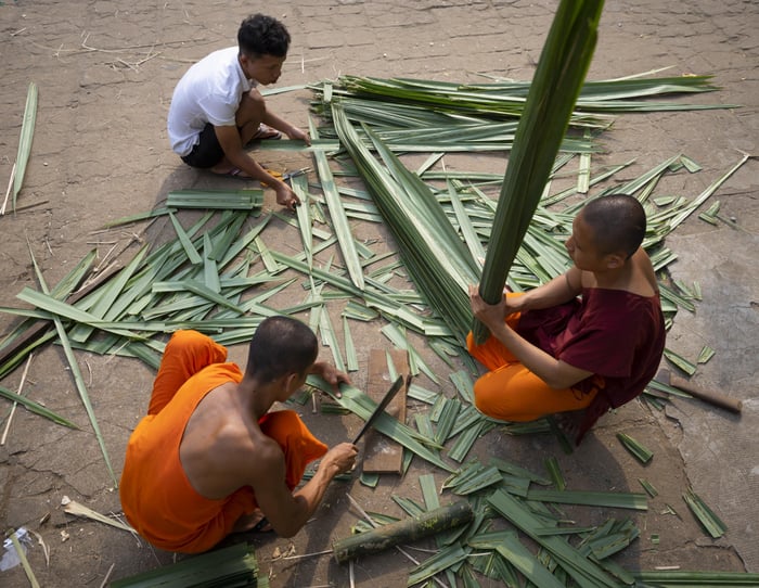 Không khí tưng bừng của Lễ Tết Chôl Chnăm Thmây, dịp lễ lớn nhất của đồng bào Khmer năm 2024 lần thứ tư, đang mang đến sự phấn khích và niềm vui cho mọi người.